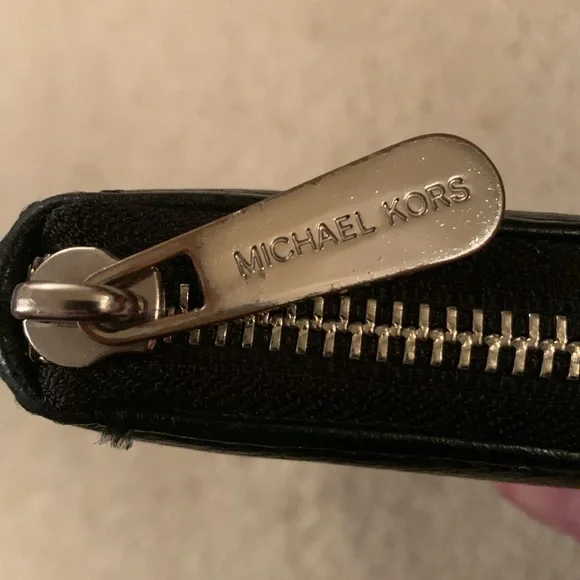 Michael Kors Black Pebble Leather Long Wallet - Like New - Picture 7 of 17